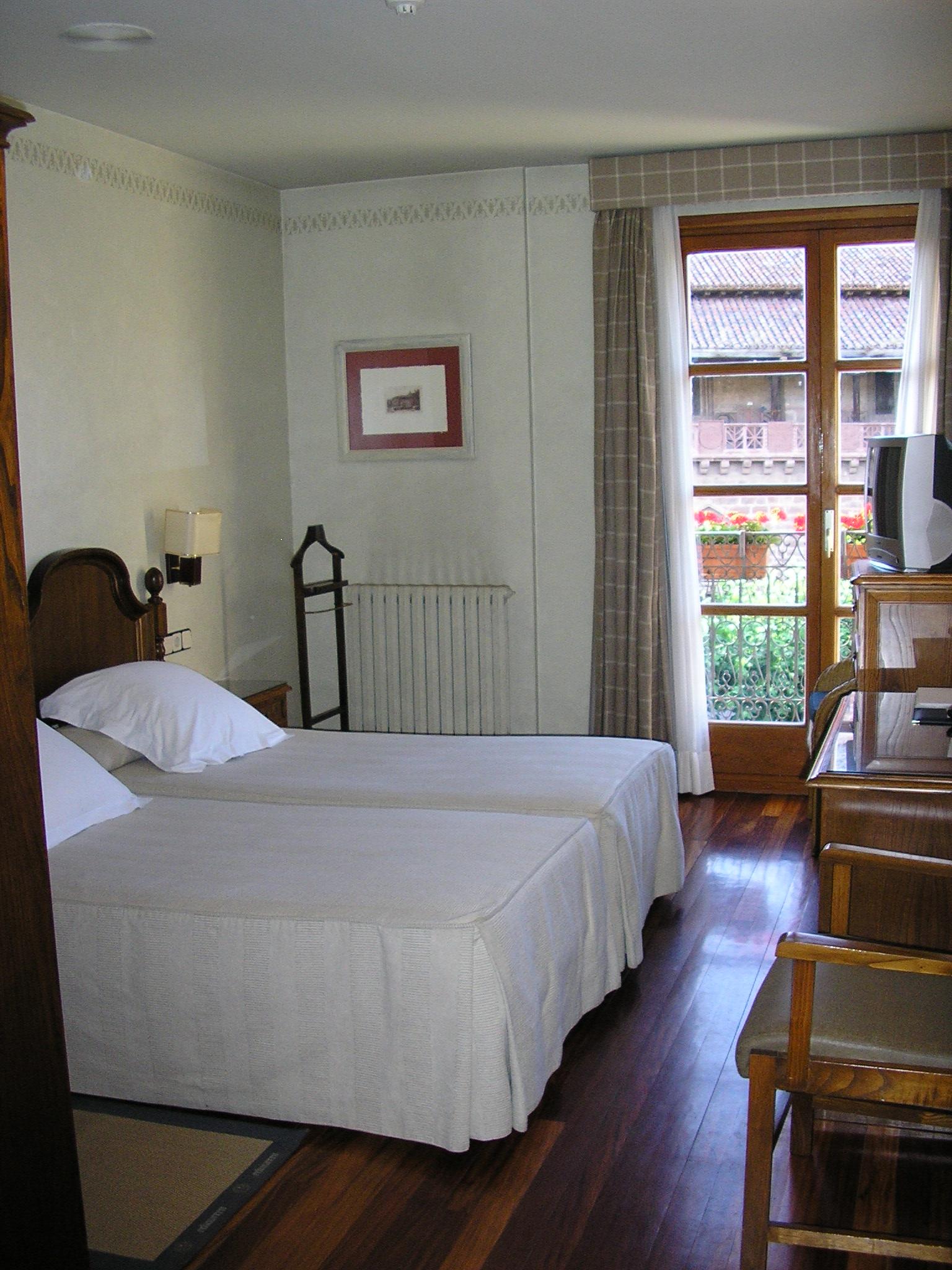 Hotel Echaurren Relais & Chateaux Ezcaray Room photo
